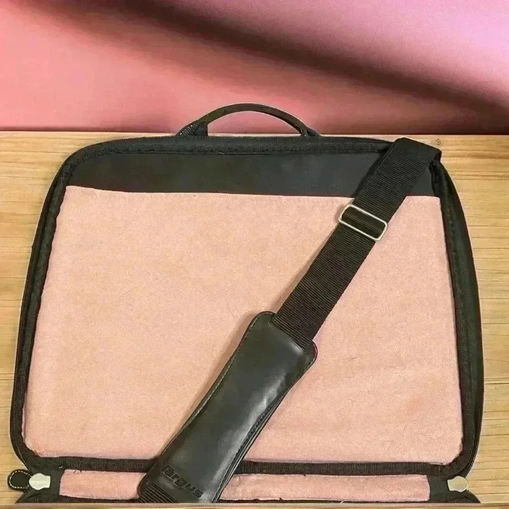 Targus Laptop Case Women’s Black Pink Breast Cancer Awareness Messenger Bag - Picture 3 of 7